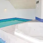 度假居 Awesome In With Sauna