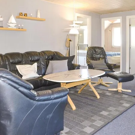 Holiday home 5 Bedroom Beautiful In