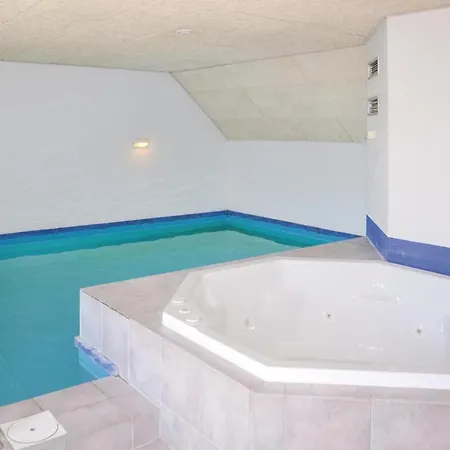 5 Bedroom Beautiful In Holiday home Oksbol (Syddanmark)