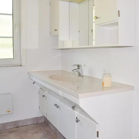 5 Bedroom Beautiful In