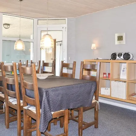 5 Bedroom Beautiful In
